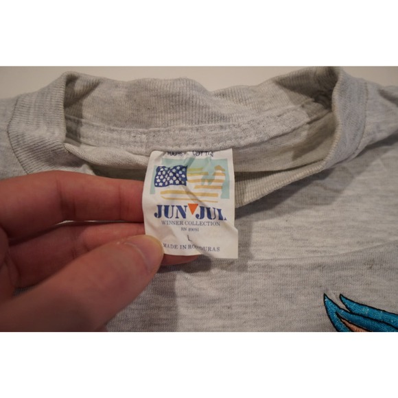 Tiny Toons Vintage 1994 White Tee Shirt large Buster Bunny single stitch - Picture 4 of 7